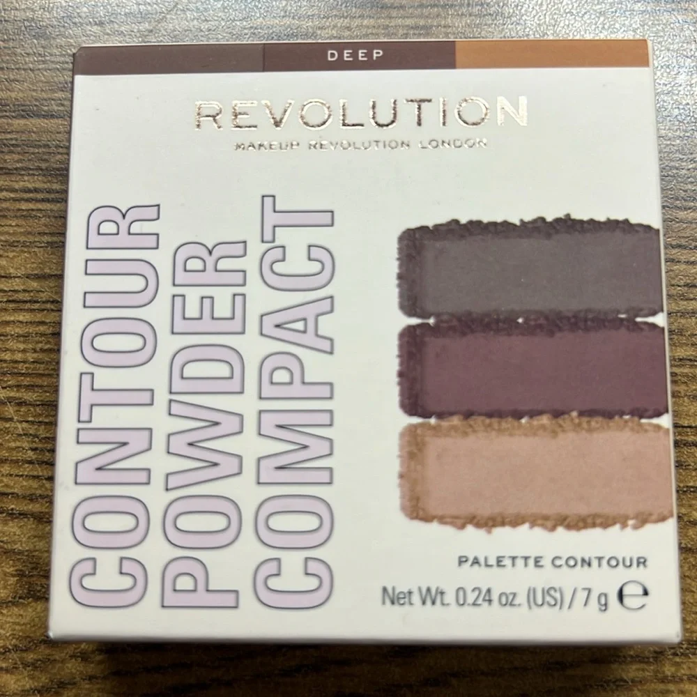 Revolution Contour Powder Compact 3 Color “Deep”